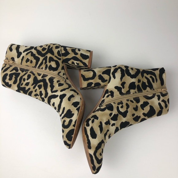 Band of Gypsies Andrea Leopard Print Vegan Booties - Picture 4 of 10